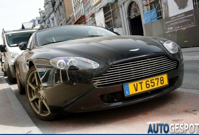 Aston Martin V8 Vantage Roadster