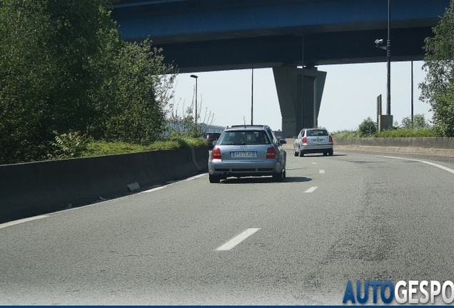 Audi RS4 Avant B5