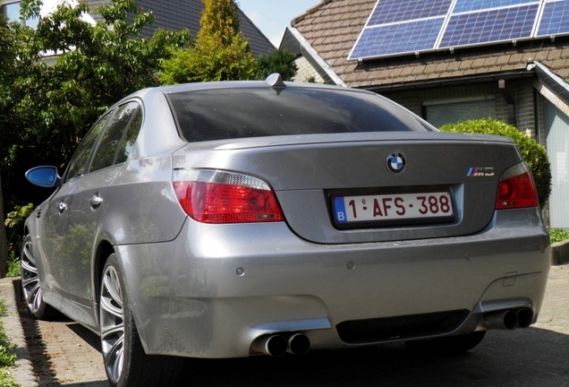 BMW M5 E60 2005