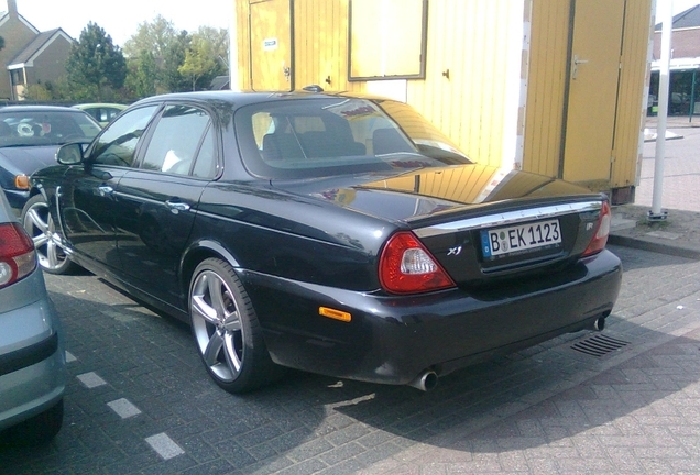 Jaguar XJR