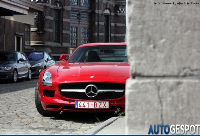 Mercedes-Benz SLS AMG