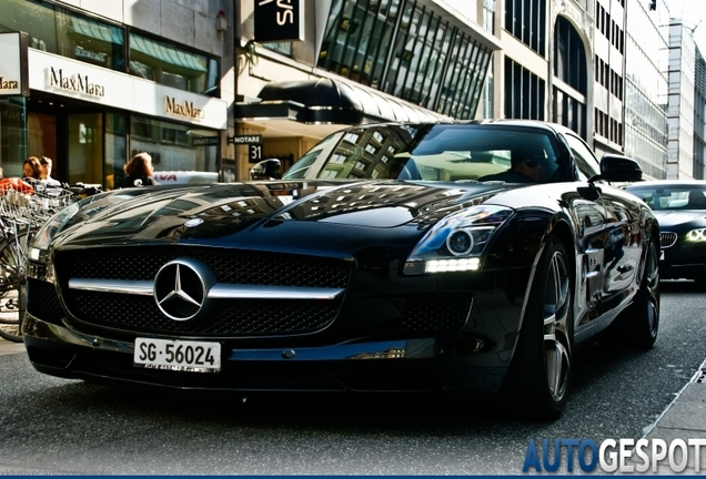 Mercedes-Benz SLS AMG