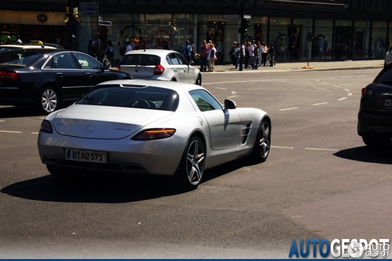 Mercedes-Benz SLS AMG