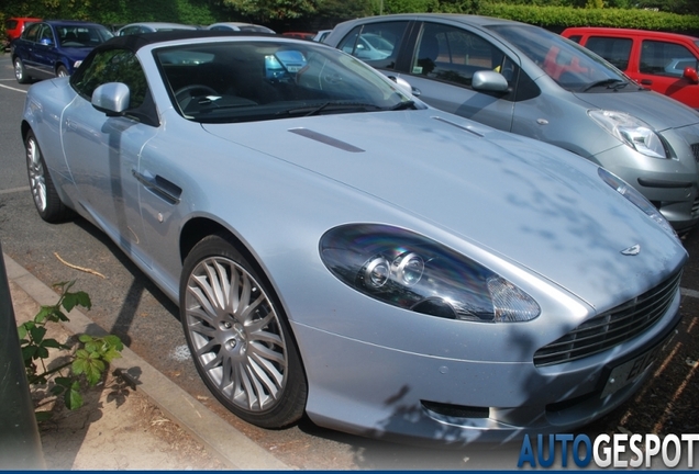 Aston Martin DB9 Volante