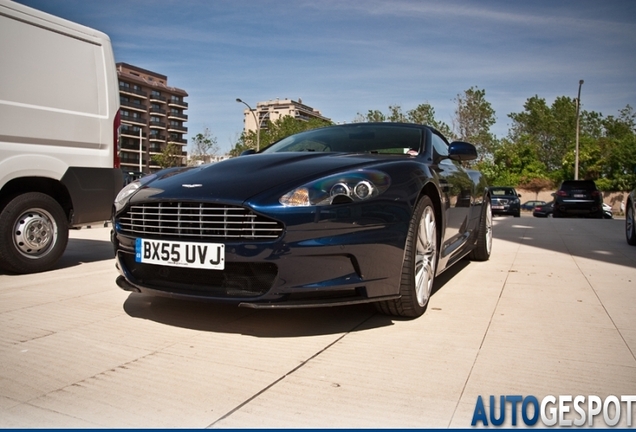 Aston Martin DBS Volante