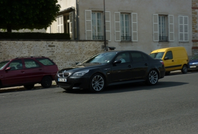 BMW M5 E60 2005