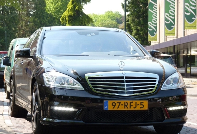 Mercedes-Benz S 63 AMG W221 2011