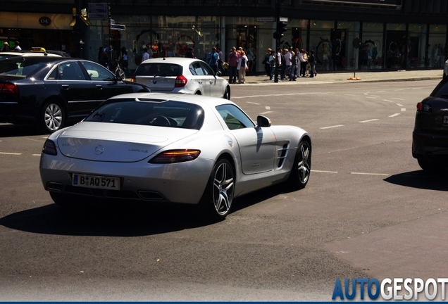 Mercedes-Benz SLS AMG