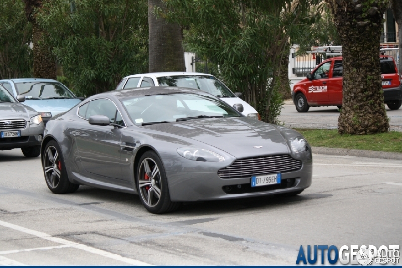 Aston Martin V8 Vantage