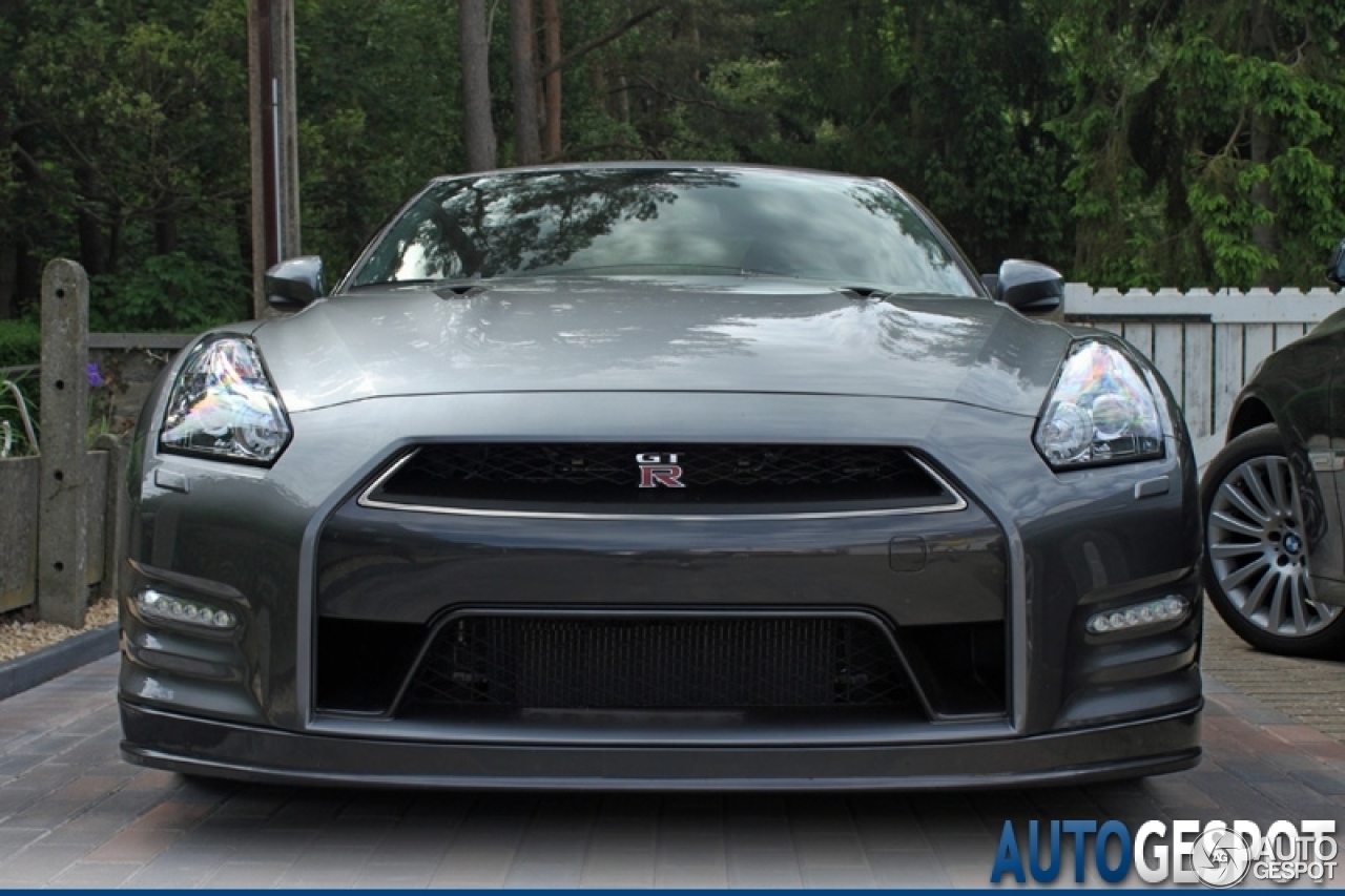 Nissan GT-R 2011