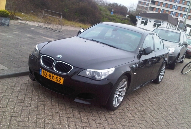 BMW M5 E60 2005