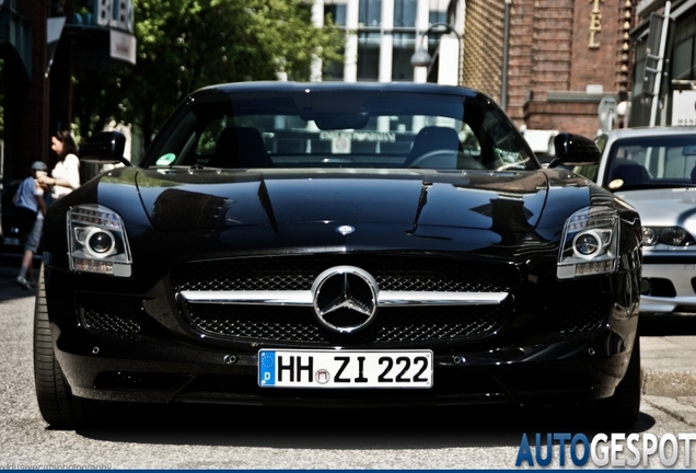 Mercedes-Benz SLS AMG