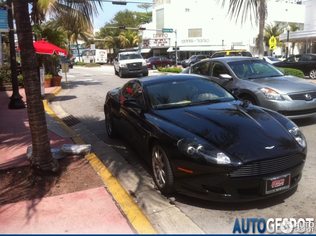 Aston Martin DB9