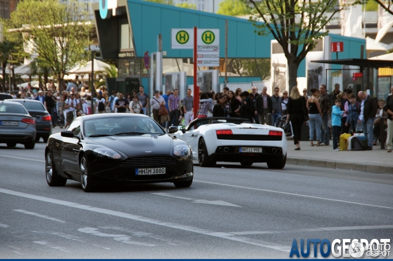 Aston Martin DB9