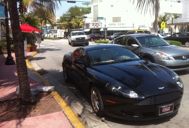 Aston Martin DB9