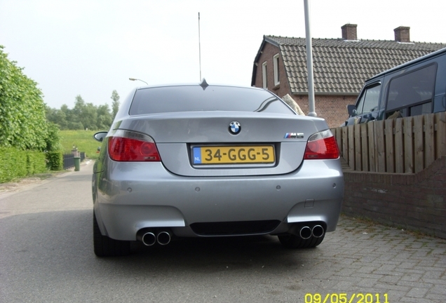 BMW M5 E60 2005