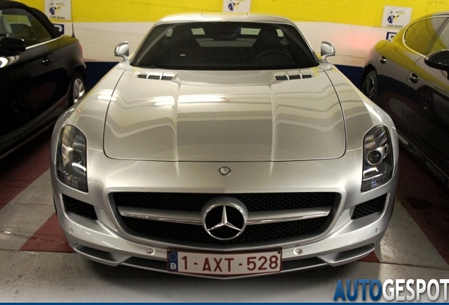 Mercedes-Benz SLS AMG