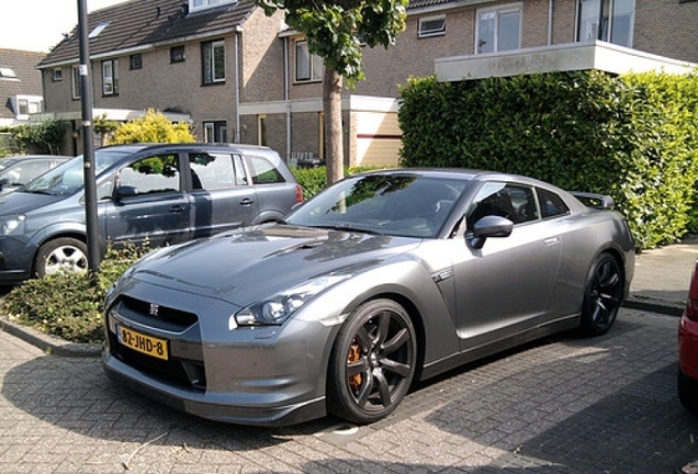 Nissan GT-R