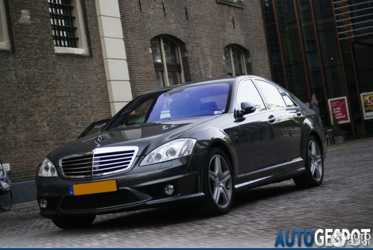 Mercedes-Benz S 63 AMG W221