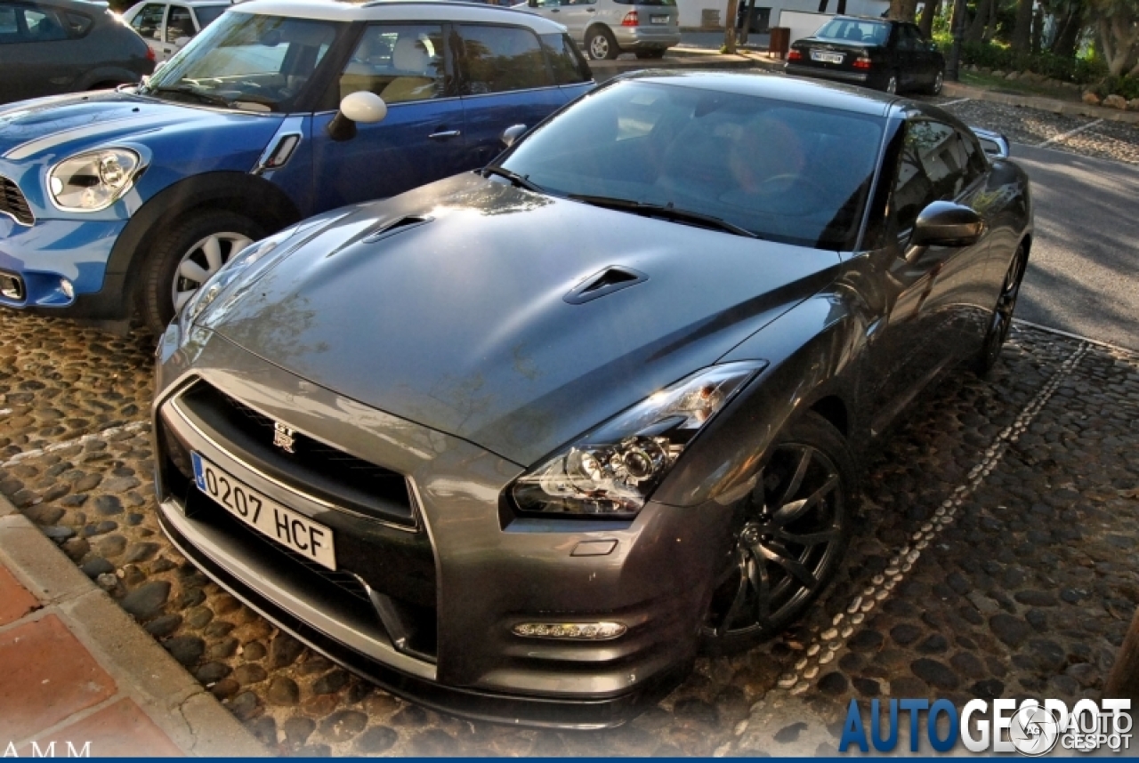 Nissan GT-R 2011