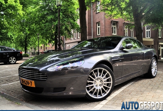 Aston Martin DB9