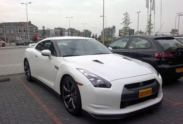 Nissan GT-R