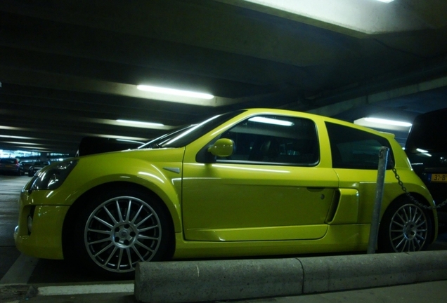 Renault Clio V6 Phase II