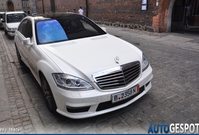 Mercedes-Benz S 63 AMG W221 2011