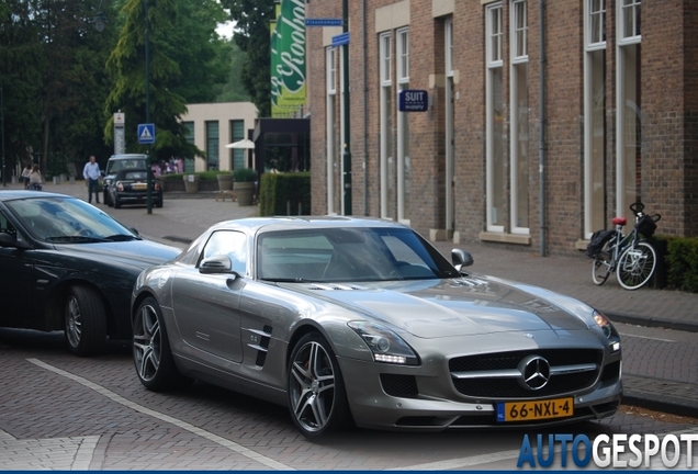 Mercedes-Benz SLS AMG