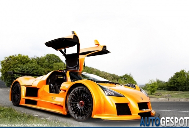 Gumpert Apollo