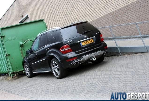 Mercedes-Benz ML 63 AMG 10th Anniversary