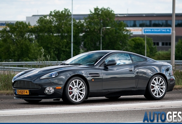 Aston Martin Vanquish S