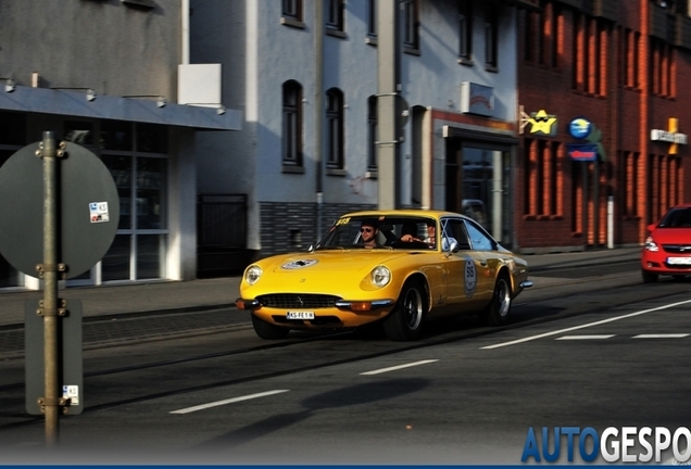 Ferrari 365 GT 2+2