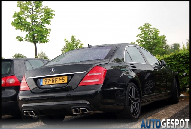 Mercedes-Benz S 63 AMG W221 2011