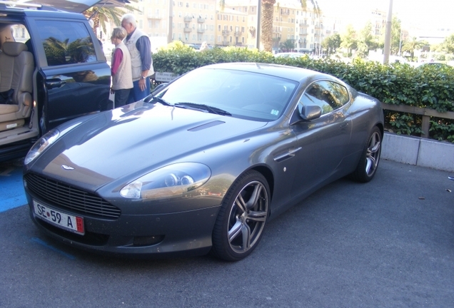 Aston Martin DB9