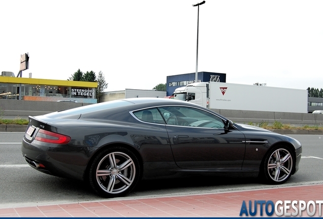 Aston Martin DB9