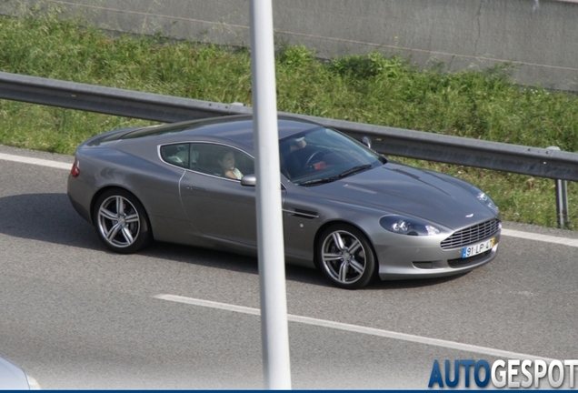 Aston Martin DB9