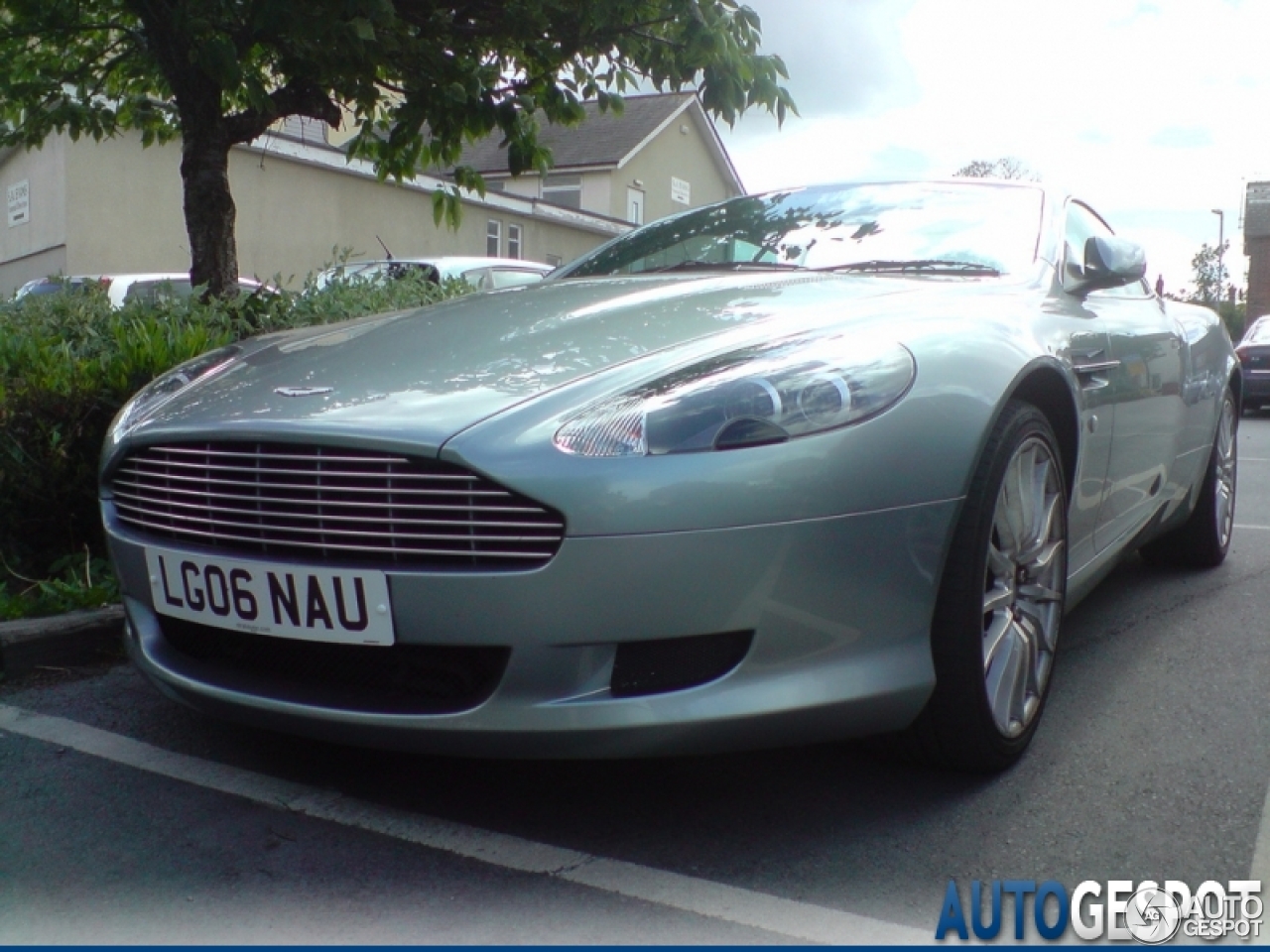 Aston Martin DB9