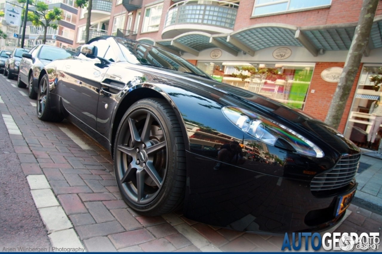 Aston Martin V8 Vantage Roadster