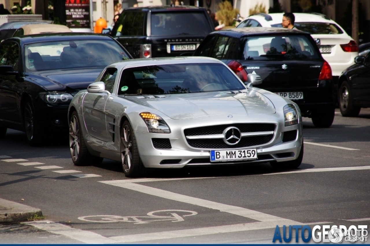 Mercedes-Benz SLS AMG