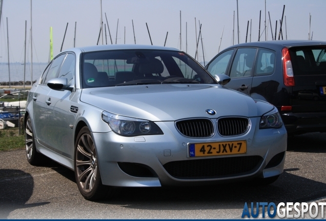 BMW M5 E60 2005