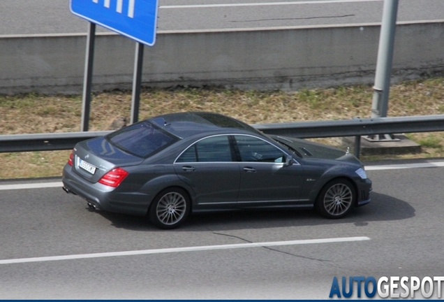 Mercedes-Benz S 63 AMG W221 2010