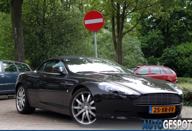 Aston Martin DB9 Volante