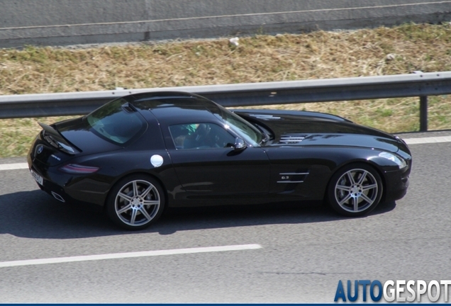 Mercedes-Benz SLS AMG