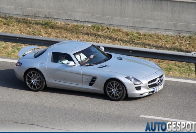 Mercedes-Benz SLS AMG