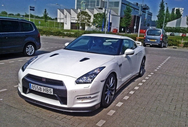 Nissan GT-R 2011