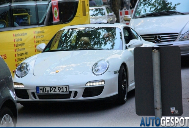 Porsche 997 Carrera GTS