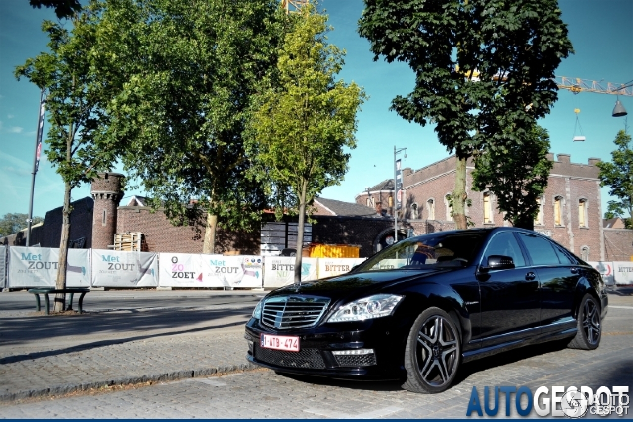 Mercedes-Benz S 63 AMG W221 2011