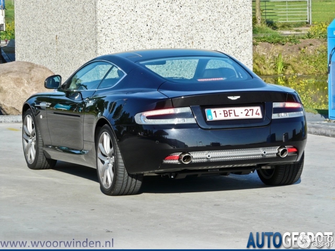 Aston Martin DB9 2010