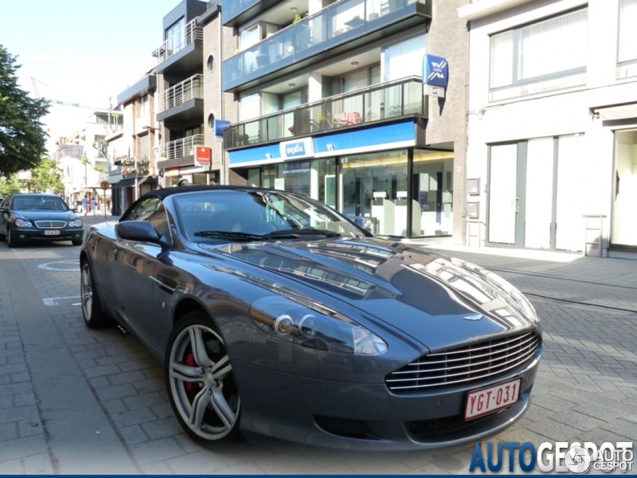 Aston Martin DB9 Volante